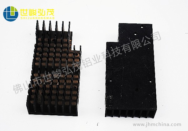 深加工汽車鋁型材散熱器