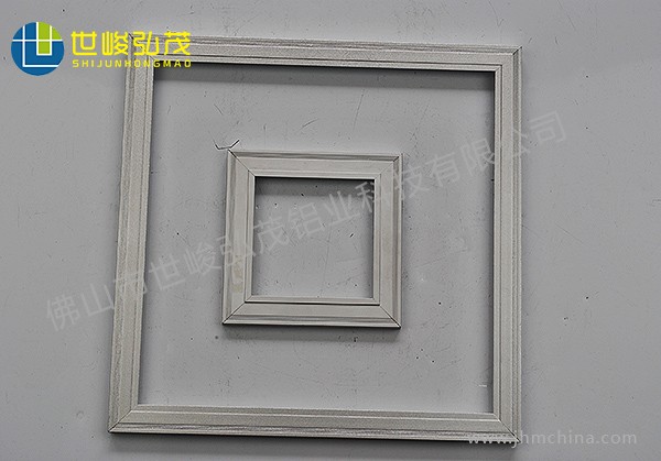 超薄廣告燈箱畫(huà)框鋁型材-4 超薄廣告燈箱畫(huà)框鋁型材-4