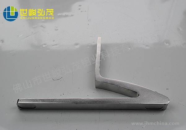 電視機底座深加工鋁型材