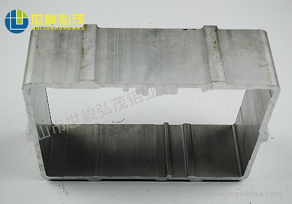 3000T機(jī)大方管工業(yè)鋁合金型材-1 3000T機(jī)大方管工業(yè)鋁合金型材-1