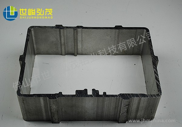 3000T機(jī)大方管工業(yè)鋁合金型材-1 3000T機(jī)大方管工業(yè)鋁合金型材-1