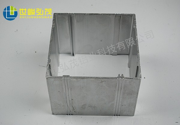 2500T機(jī)大方管鋁合金鋁型材-2 2500T機(jī)大方管鋁合金鋁型材-2