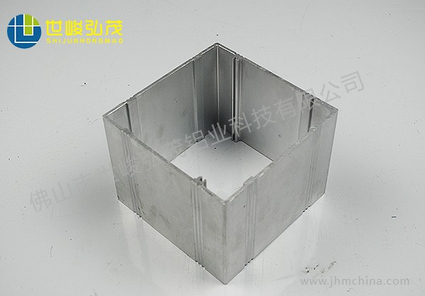 2500T機(jī)大方管鋁合金鋁型材-2 2500T機(jī)大方管鋁合金鋁型材-2