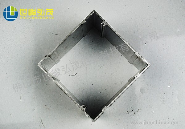 2500T機(jī)大方管鋁合金鋁型材-2 2500T機(jī)大方管鋁合金鋁型材-2