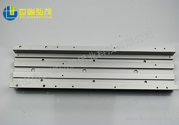 LED路燈龍骨深加工鋁型材-1