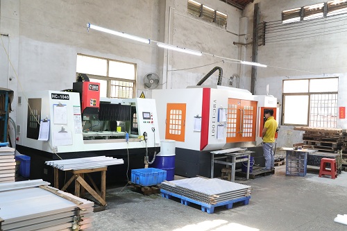 世峻弘茂生產(chǎn)基地17 世峻弘茂生產(chǎn)基地17